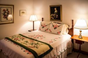 Gites, Chambres d'Hôtes et auberges À (68) Kruth et Urbès au fond de la vallée de Thann, Rouffach près de Colmar,.. Site Internet et Vidéo aérienne pour l'auberge du lac avec chambres d'hôtes "La Moraine du Lac" à 68 Kruth