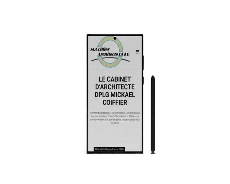 Design sobre et haute définition conçu pour exposer la précision des chantiers architecturaux et la vision du cabinet.